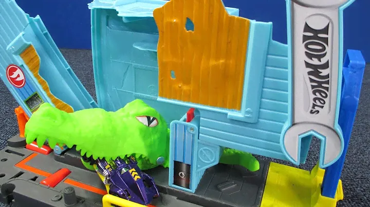 Gator Garage Attack Hot Wheels Play Set NEW for 2018! Hot Wheels City