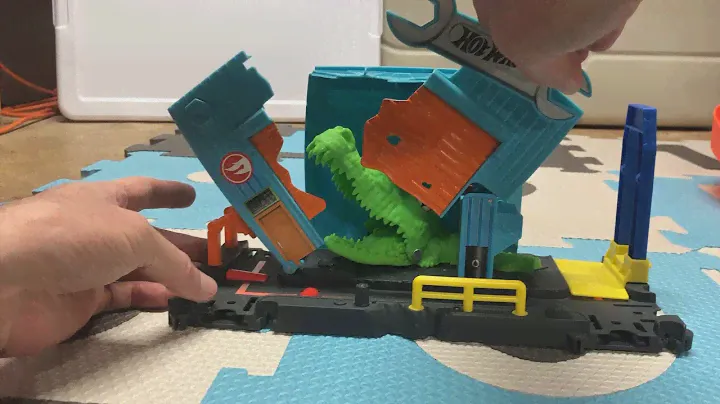 Hot Wheels City Gator Garage Attack