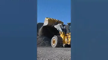 Heavy Metal Front Loader Lifting | John Deere Wheel Loaders