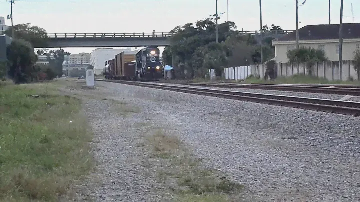 FEC Local GP40 #433